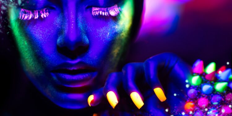 Explore Neons, Dips & Lamps This Summer 14 Nails & Beauty Magazine Hubs