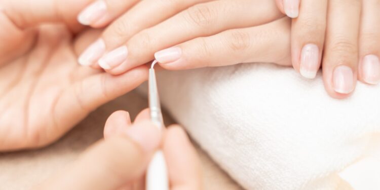 Princess Diana's Pearlescent Nails Make a Fall Return 14 Nails & Beauty Magazine Hubs