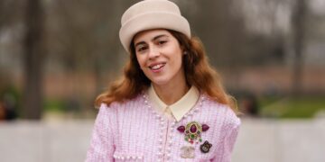 8 Stylish Ways to Wear a Brooch in 2025 1 Nails & Beauty Magazine Hubs