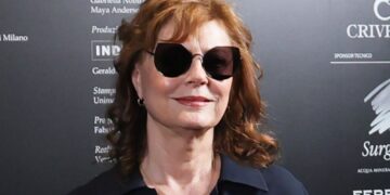 Susan Sarandon's Perfect Spring Black Sneakers 18 Nails & Beauty Magazine Hubs