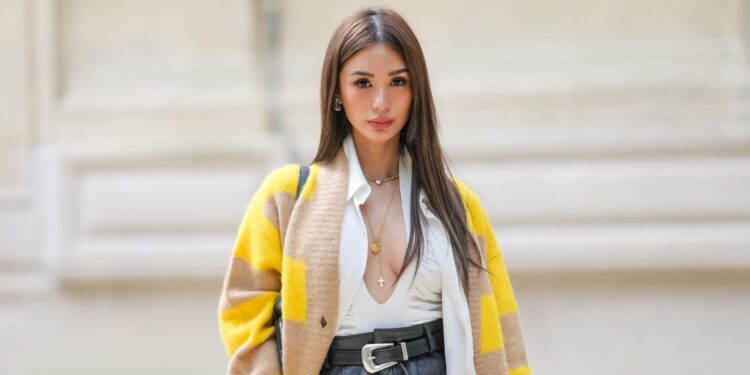 Top 25 Cardigan Outfits to Wear Year-Round 14 Nails & Beauty Magazine Hubs